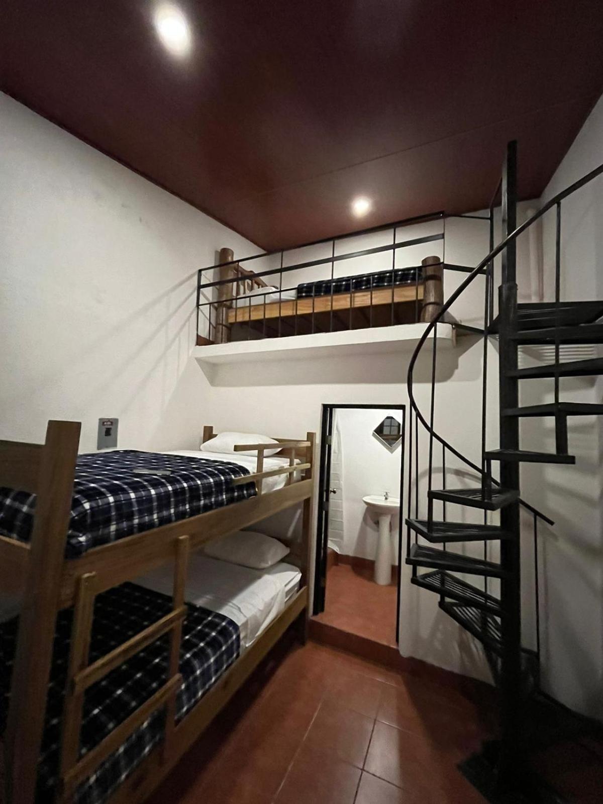 Hostal 17-52 Guatemala-Stad Buitenkant foto