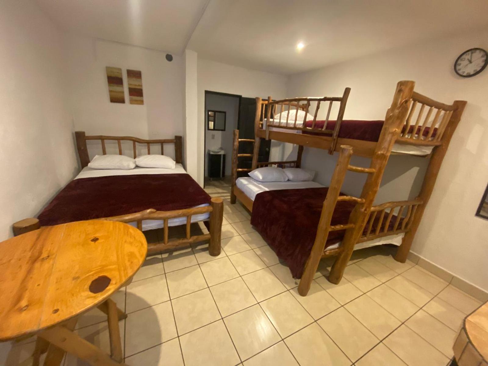 Hostal 17-52 Guatemala-Stad Buitenkant foto
