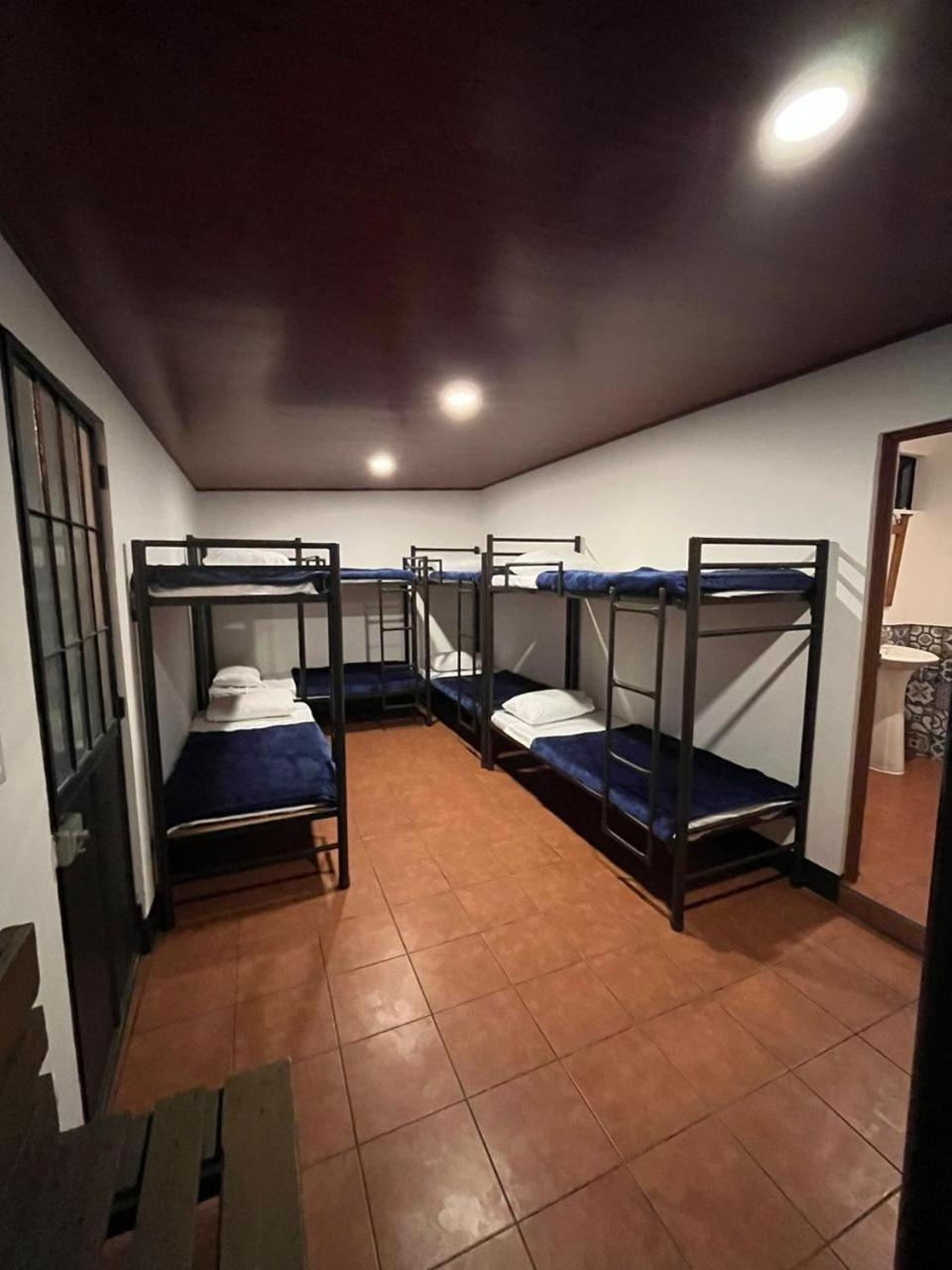 Hostal 17-52 Guatemala-Stad Buitenkant foto